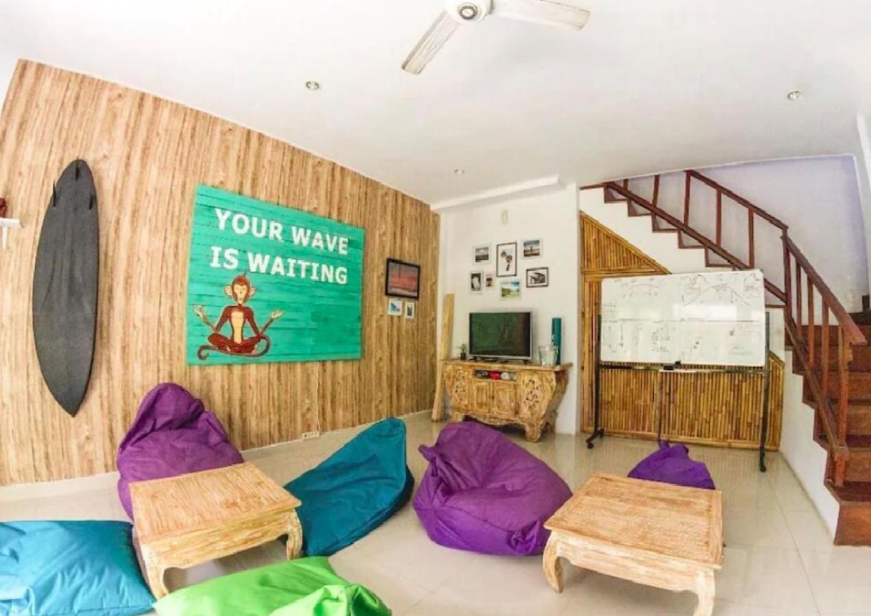 Surfers House Batu Bolong - Adults Only Hostel Canggu  Bagian luar foto