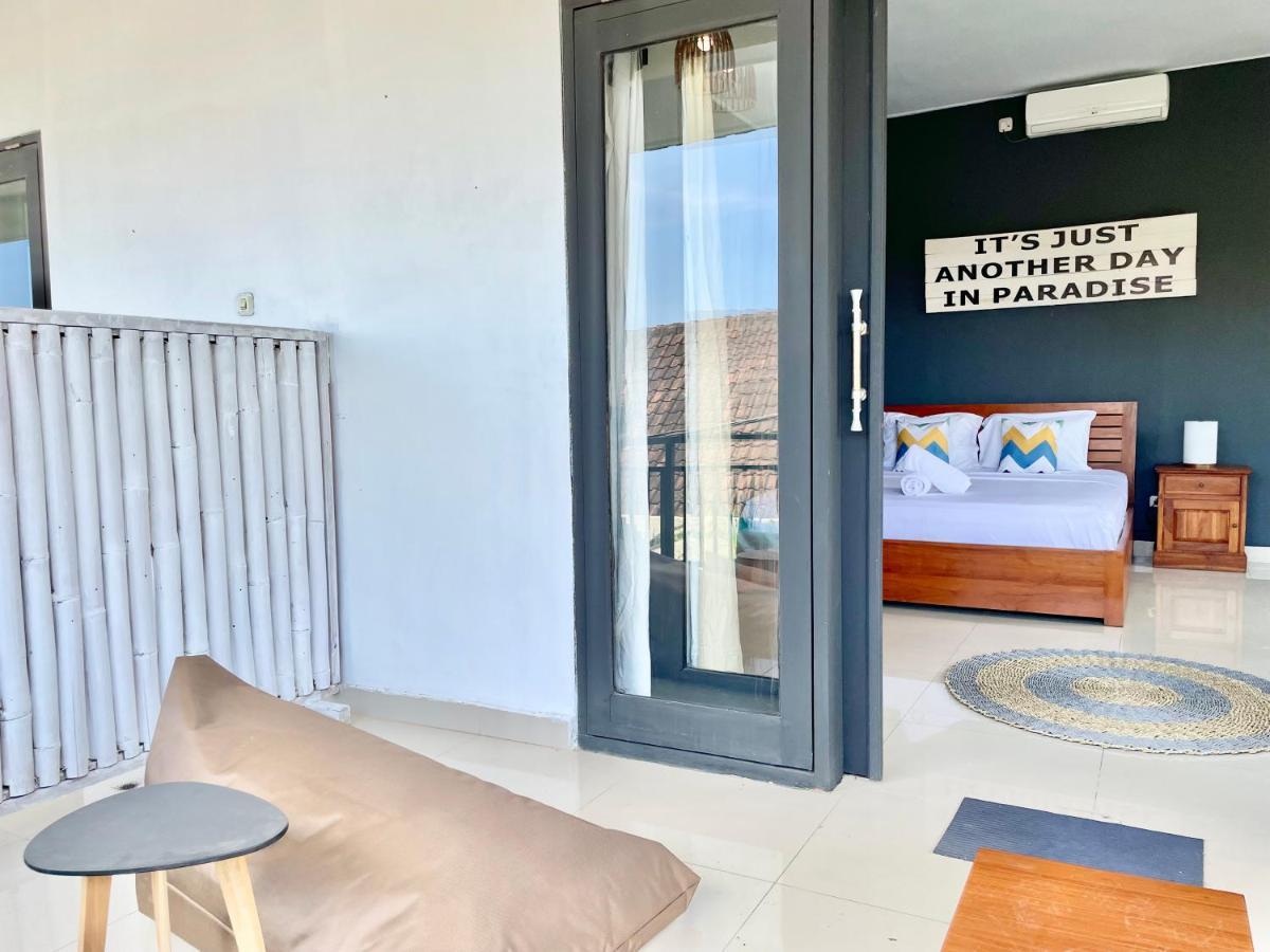 Surfers House Batu Bolong - Adults Only Hostel Canggu  Bagian luar foto